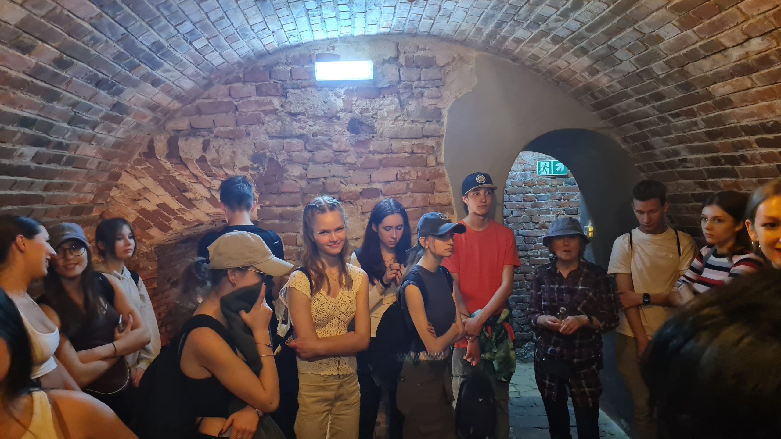 Uczestnicy wycieczki zwiedzają Sandomierz